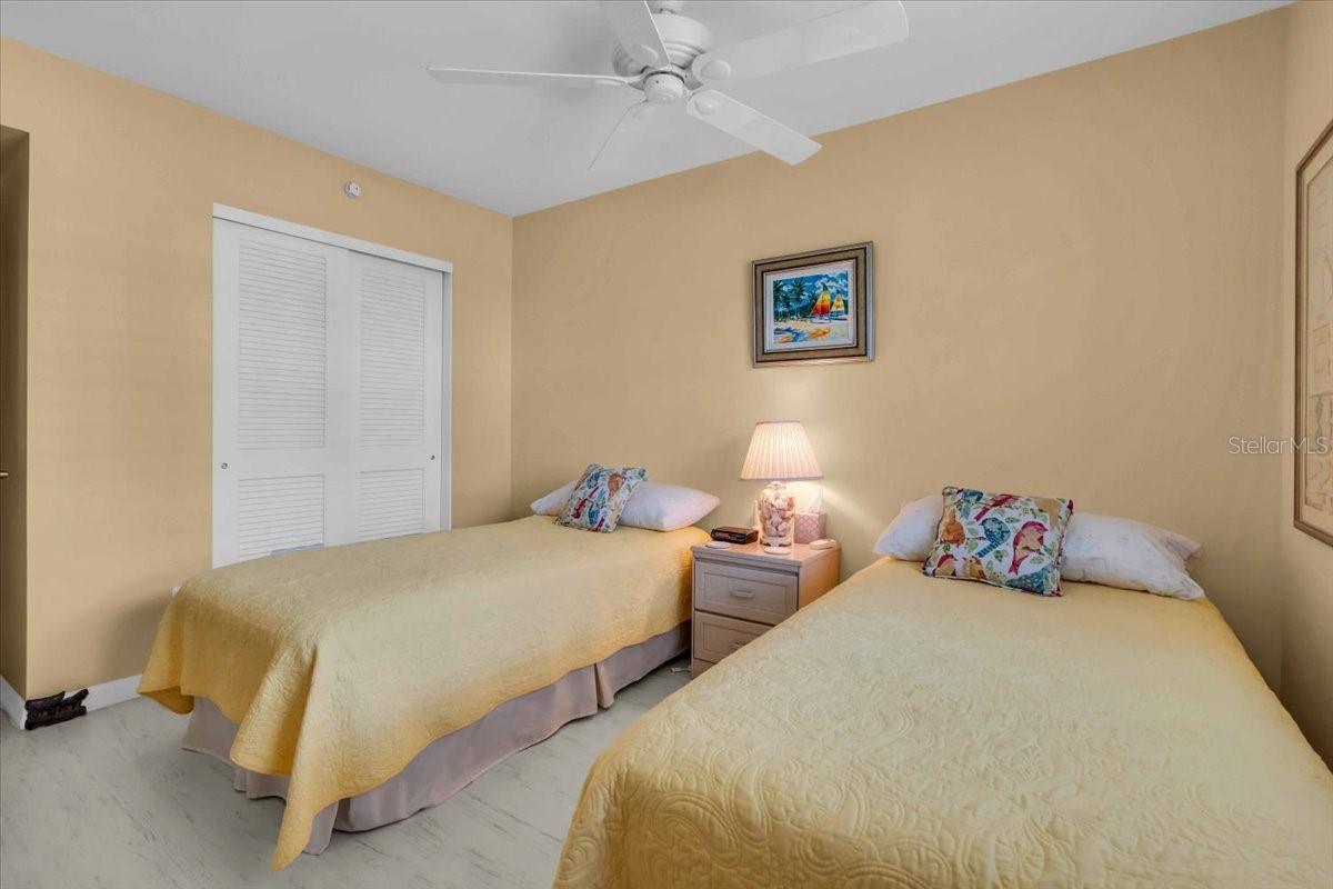 VENICE BEACH APTS SEC 1 - Residential