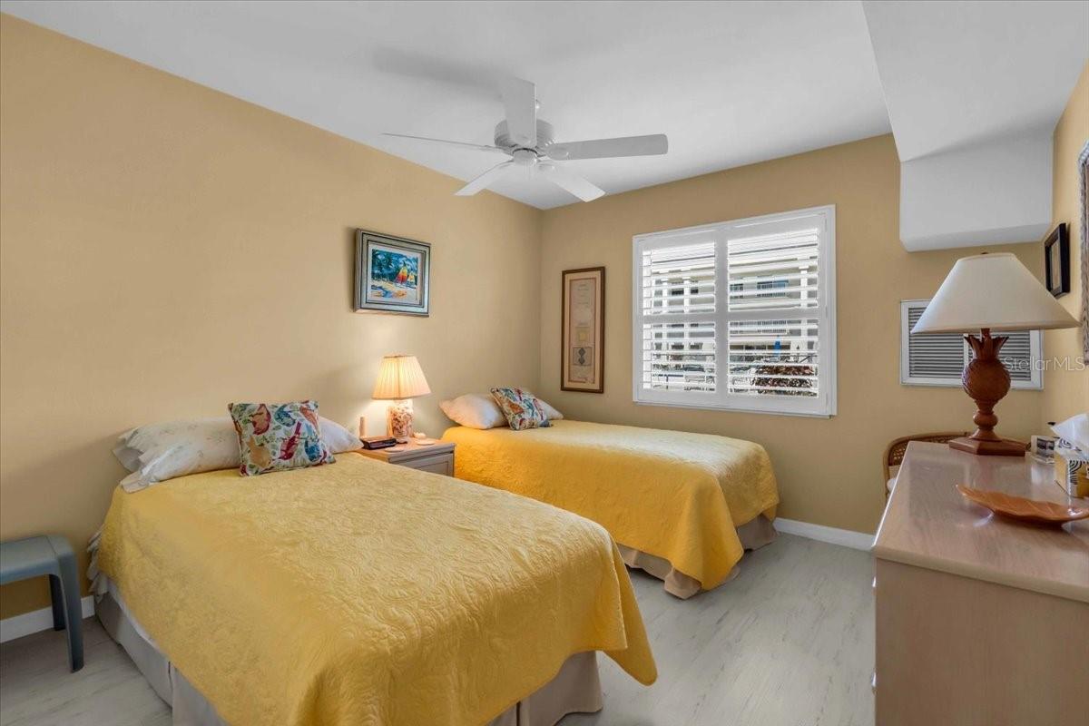 VENICE BEACH APTS SEC 1 - Residential