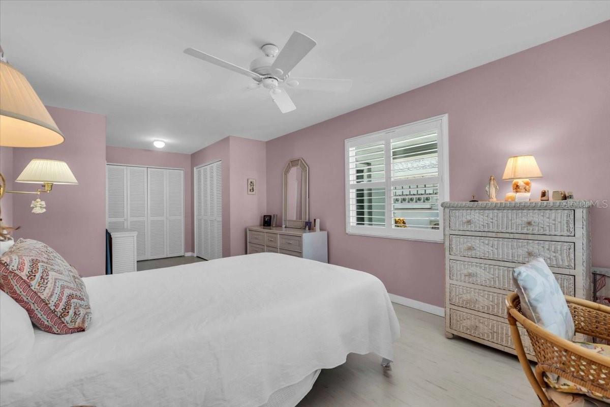 VENICE BEACH APTS SEC 1 - Residential