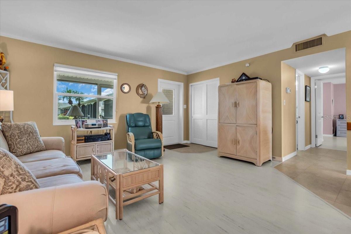VENICE BEACH APTS SEC 1 - Residential