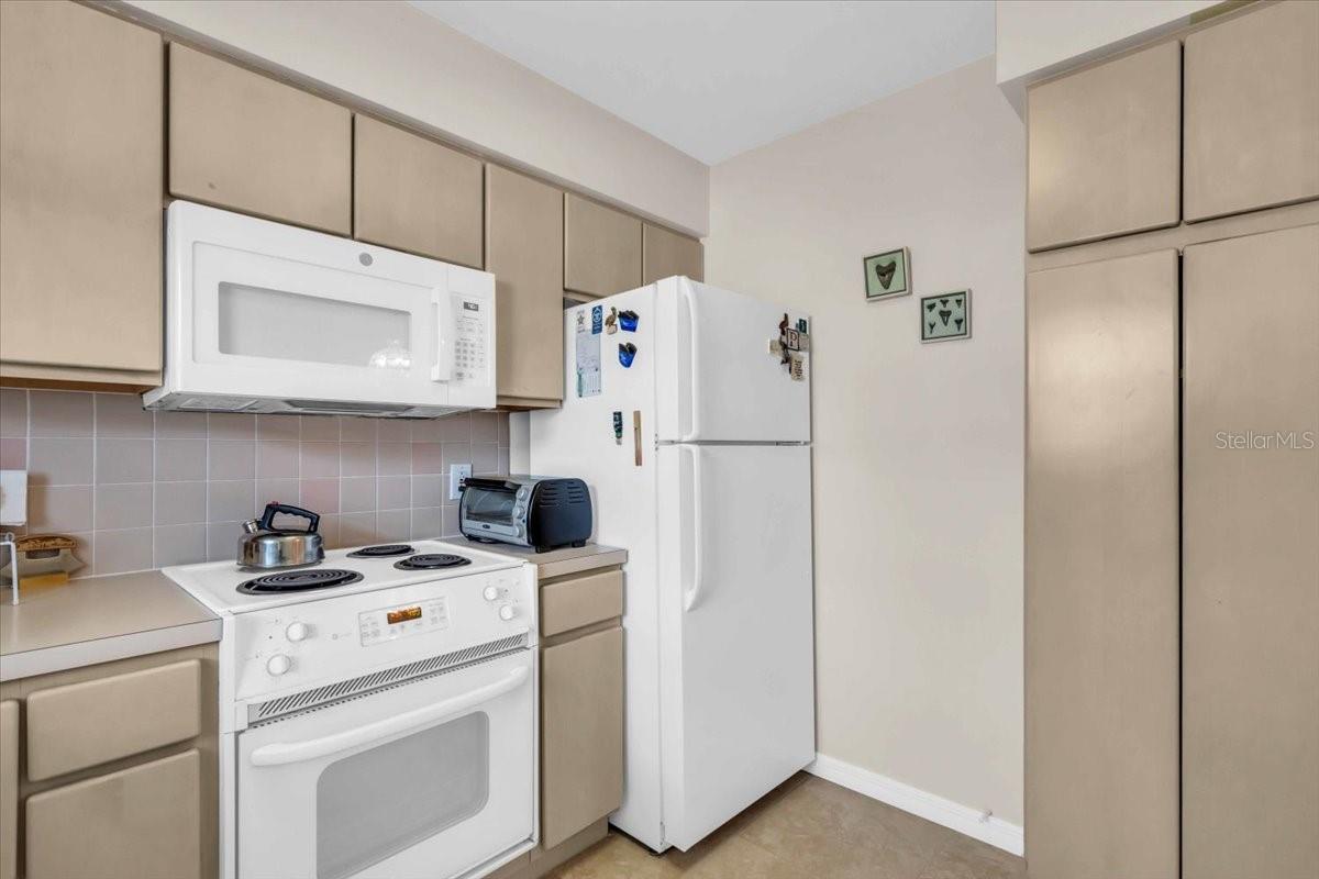 VENICE BEACH APTS SEC 1 - Residential