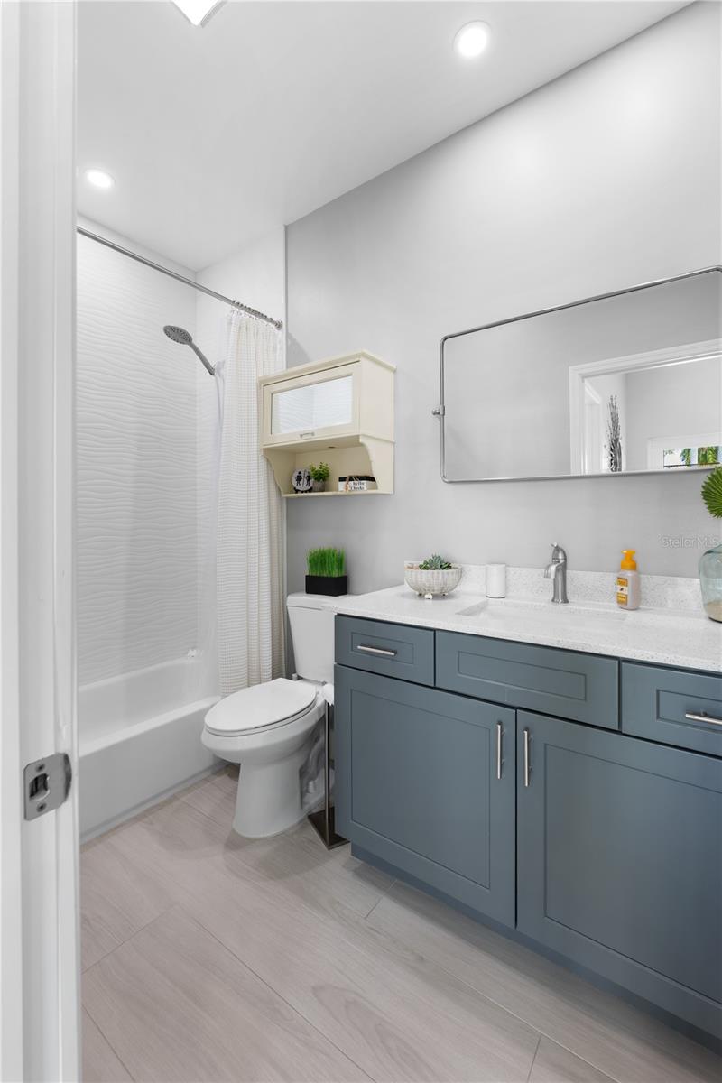 PLANTATION ISLAND - Residential