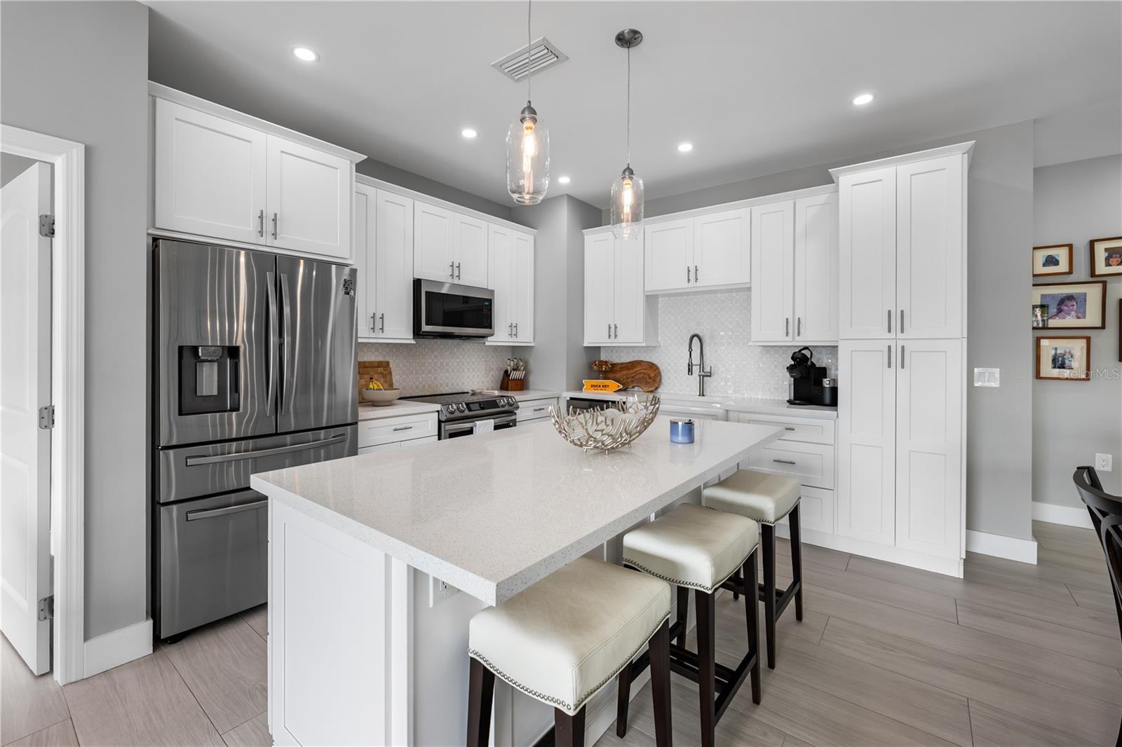 PLANTATION ISLAND - Residential