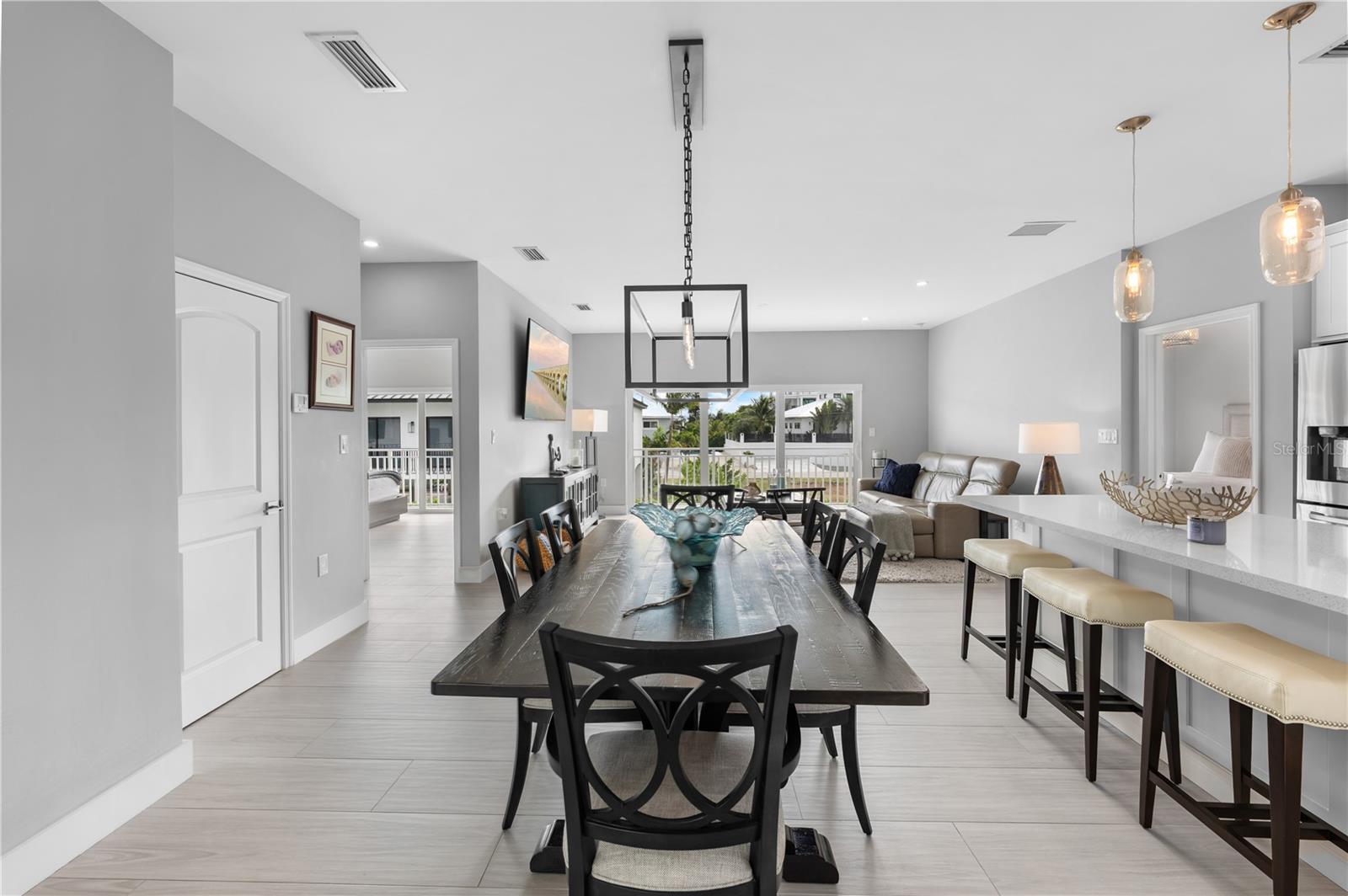 PLANTATION ISLAND - Residential