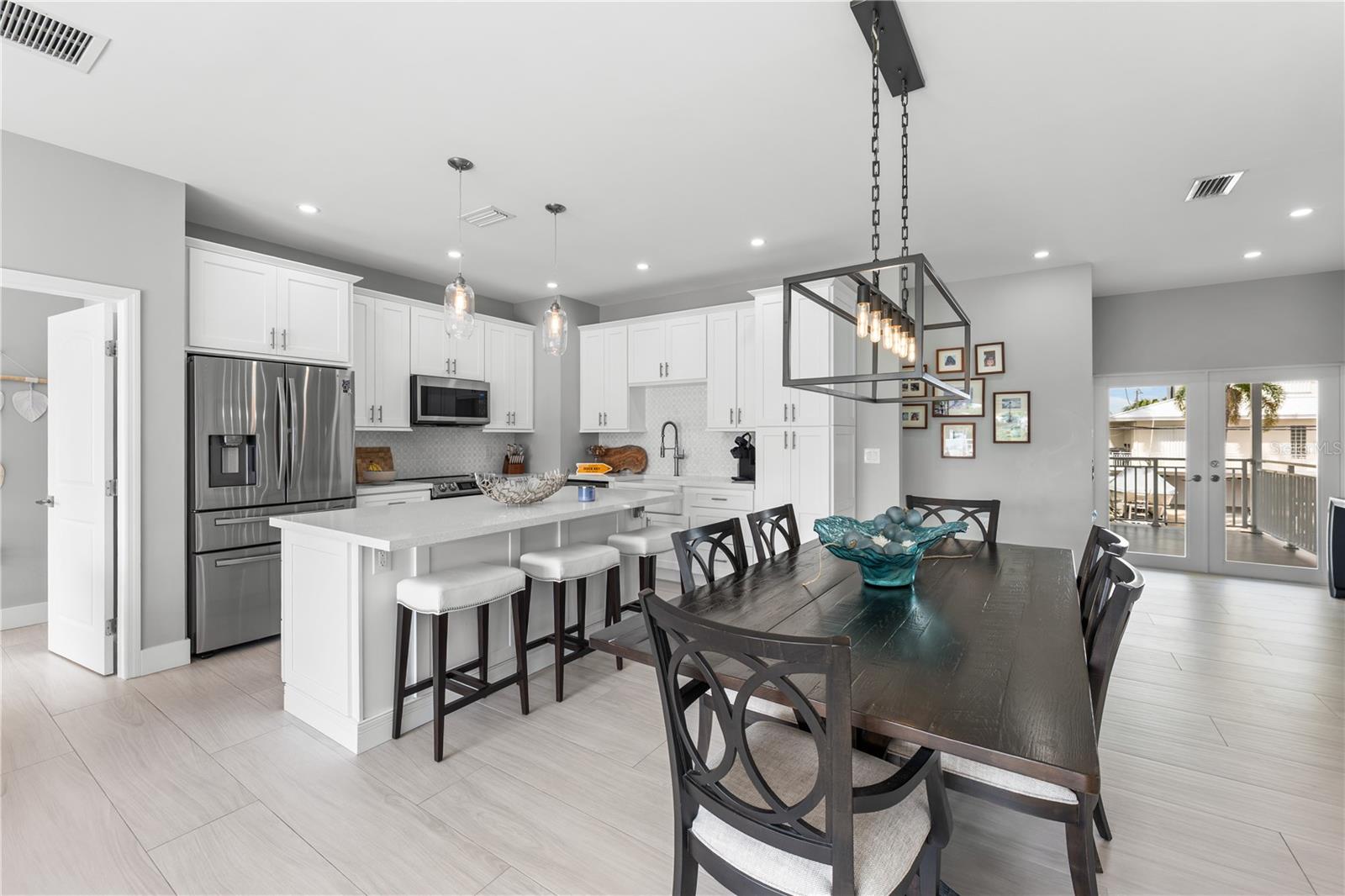 PLANTATION ISLAND - Residential