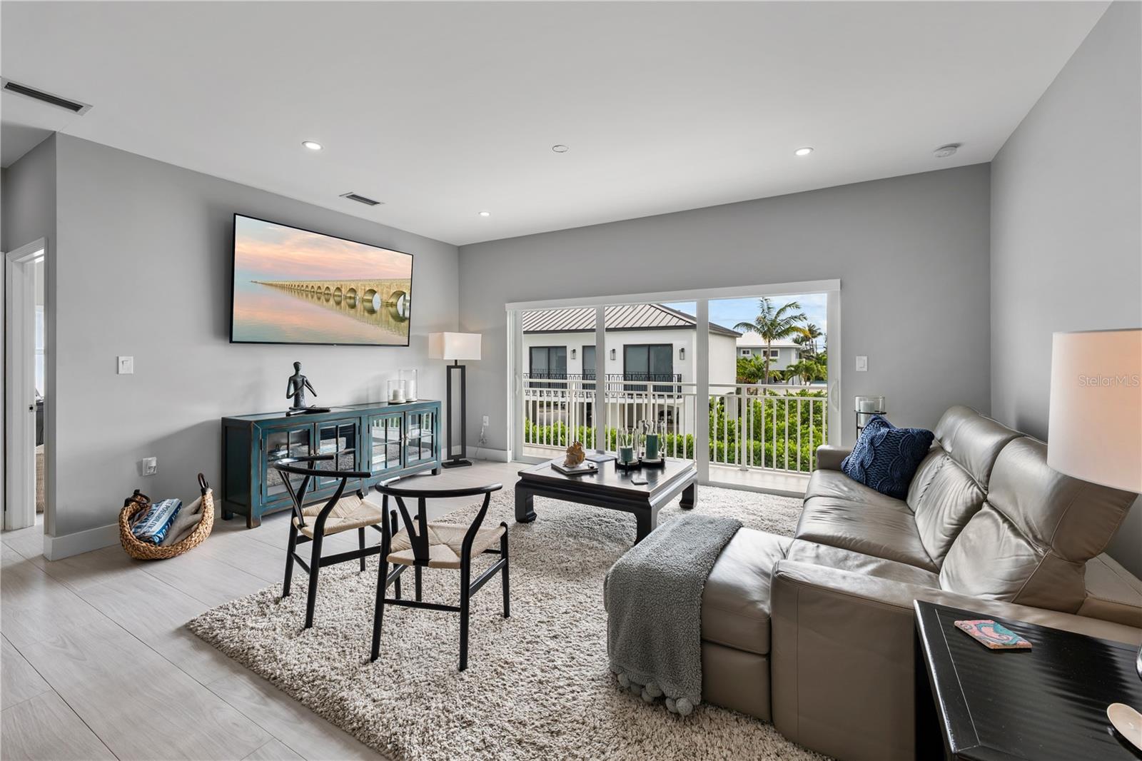 PLANTATION ISLAND - Residential