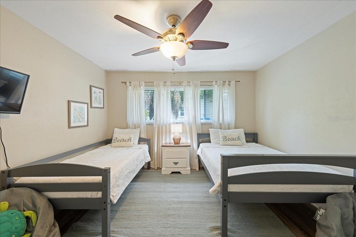 RIDGEWOOD GROVES - Residential