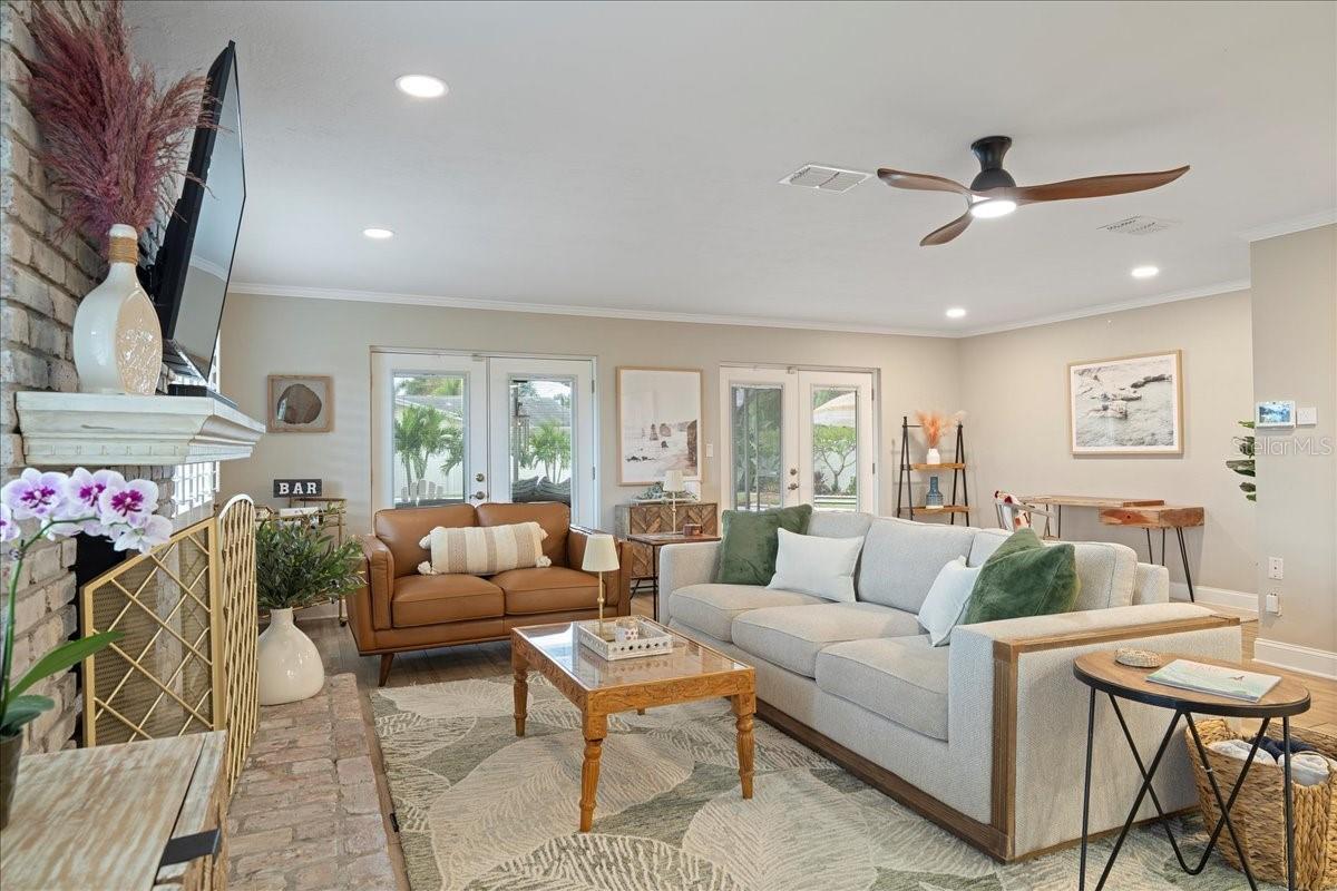 RIDGEWOOD GROVES - Residential