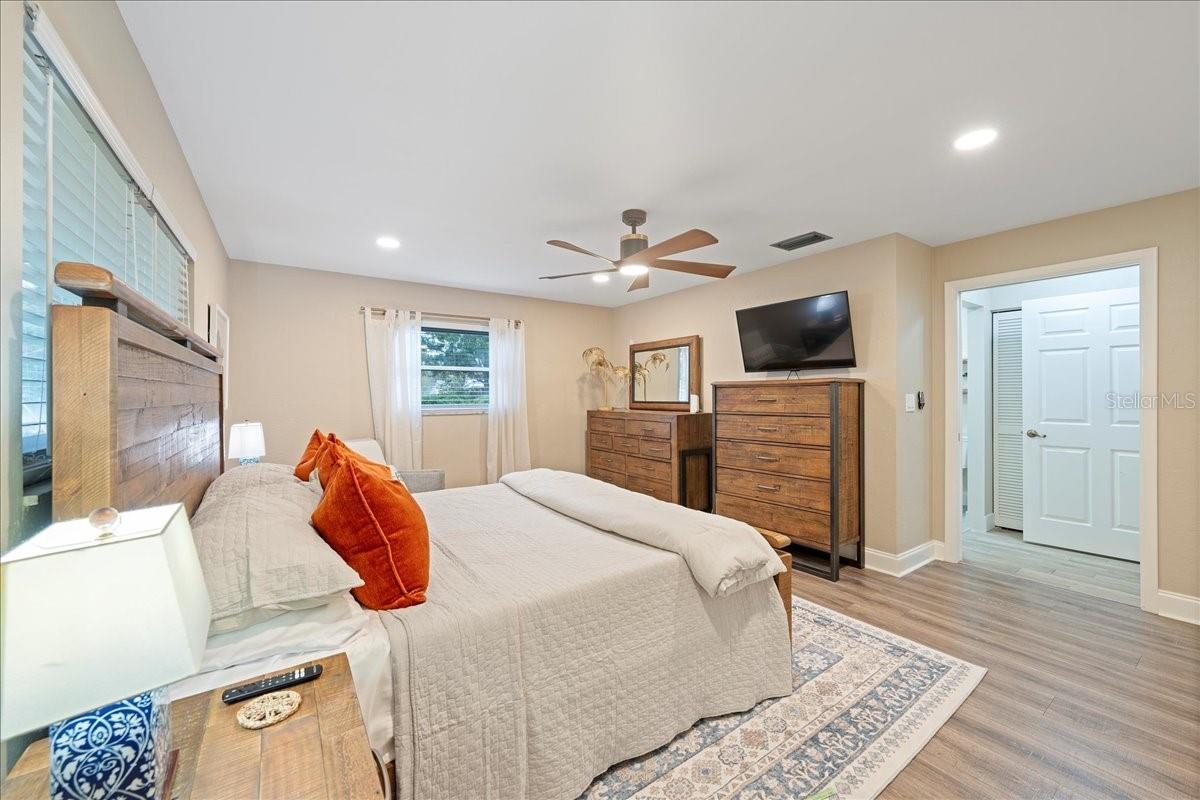 RIDGEWOOD GROVES - Residential