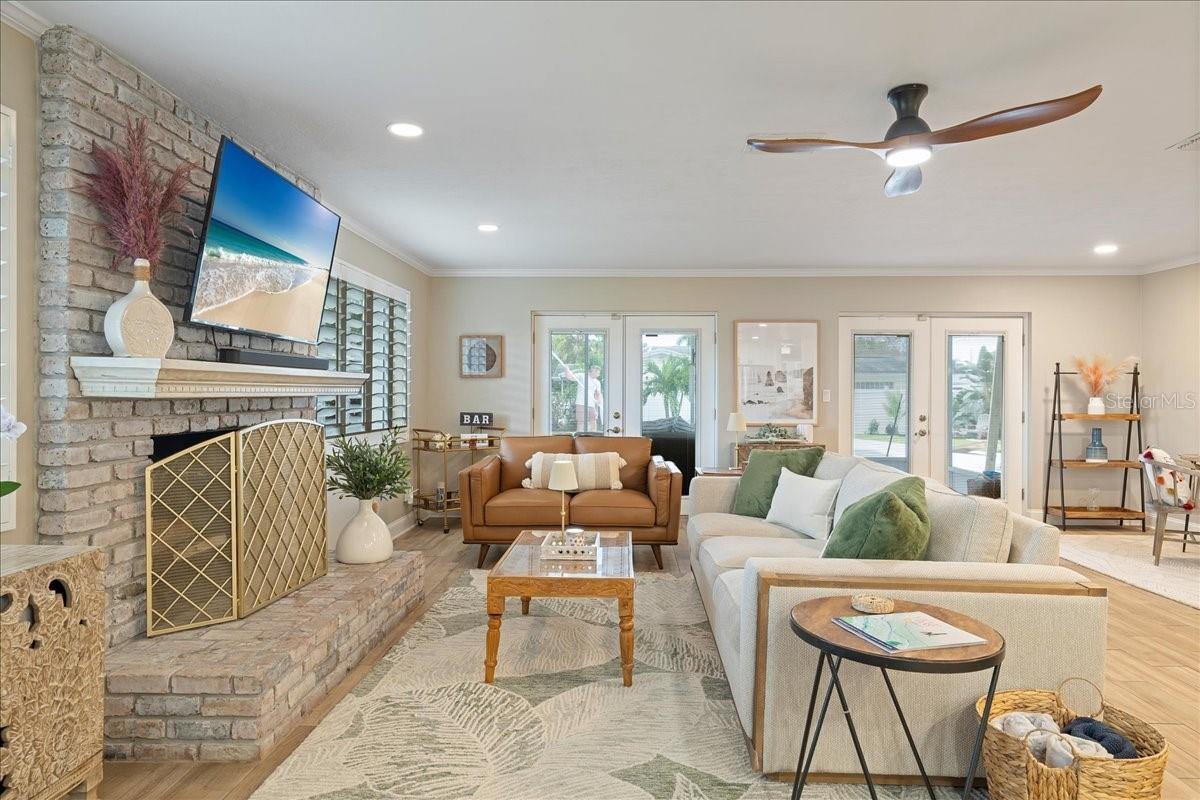 RIDGEWOOD GROVES - Residential