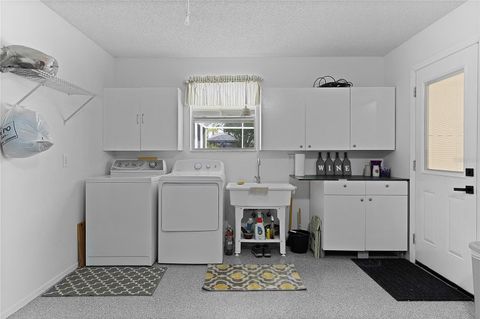Tiny photo for 1411 Juarez Place, Lady Lake, FL 32159 (MLS # R4910370)