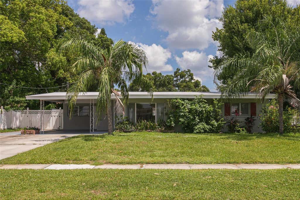 Photo of 6518 Walton Way, Tampa, FL 33610 (MLS # TB8531732)