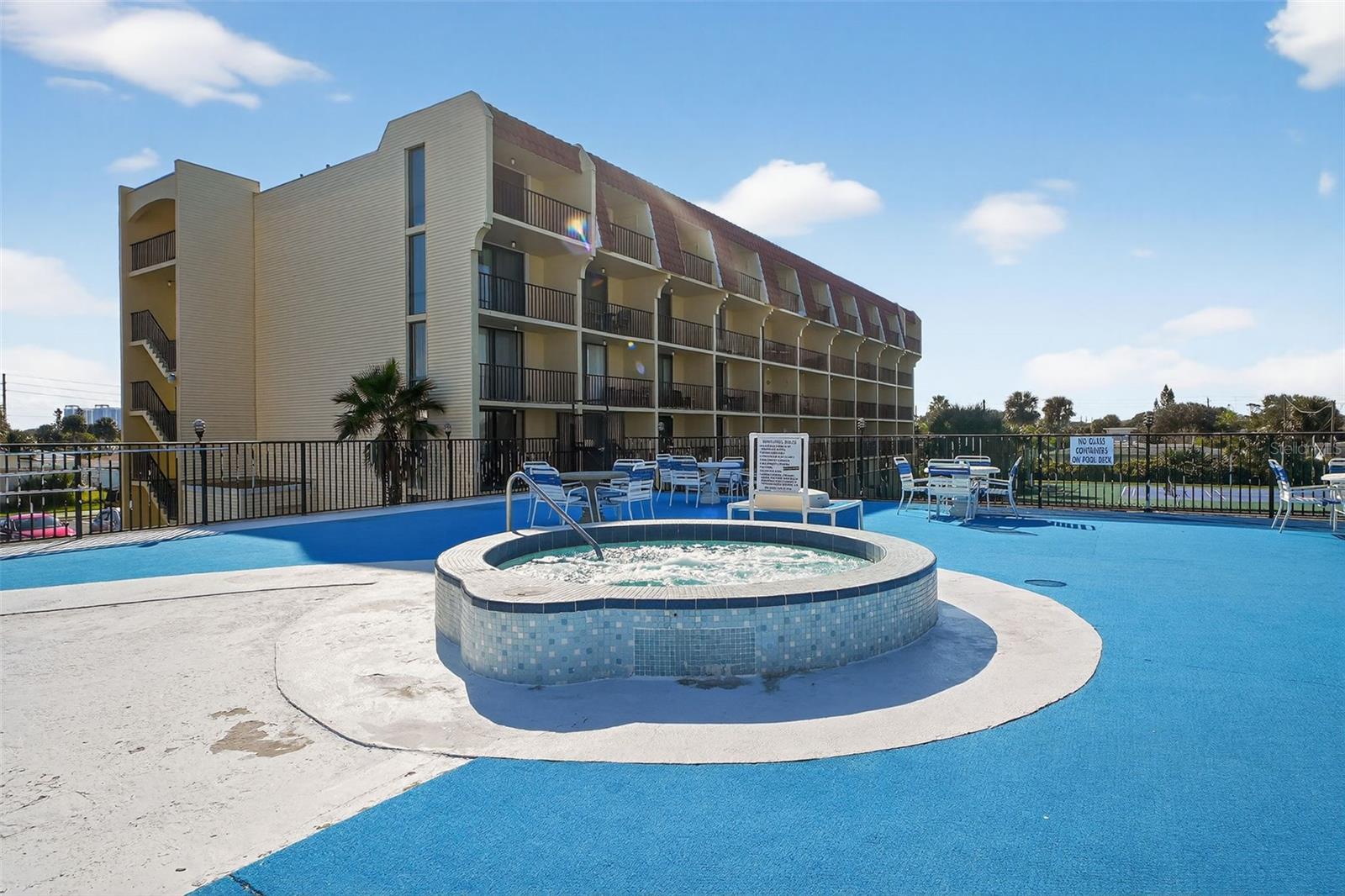 VANTAGE POINTE POOL & RACQUET CLUB CONDO - Residential