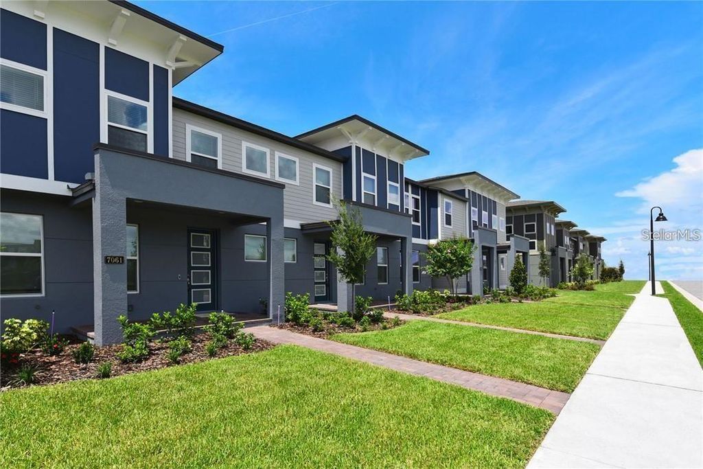 Photo of 7055 Carrickbend Lane, Orlando, FL 32819 (MLS # O6403728)