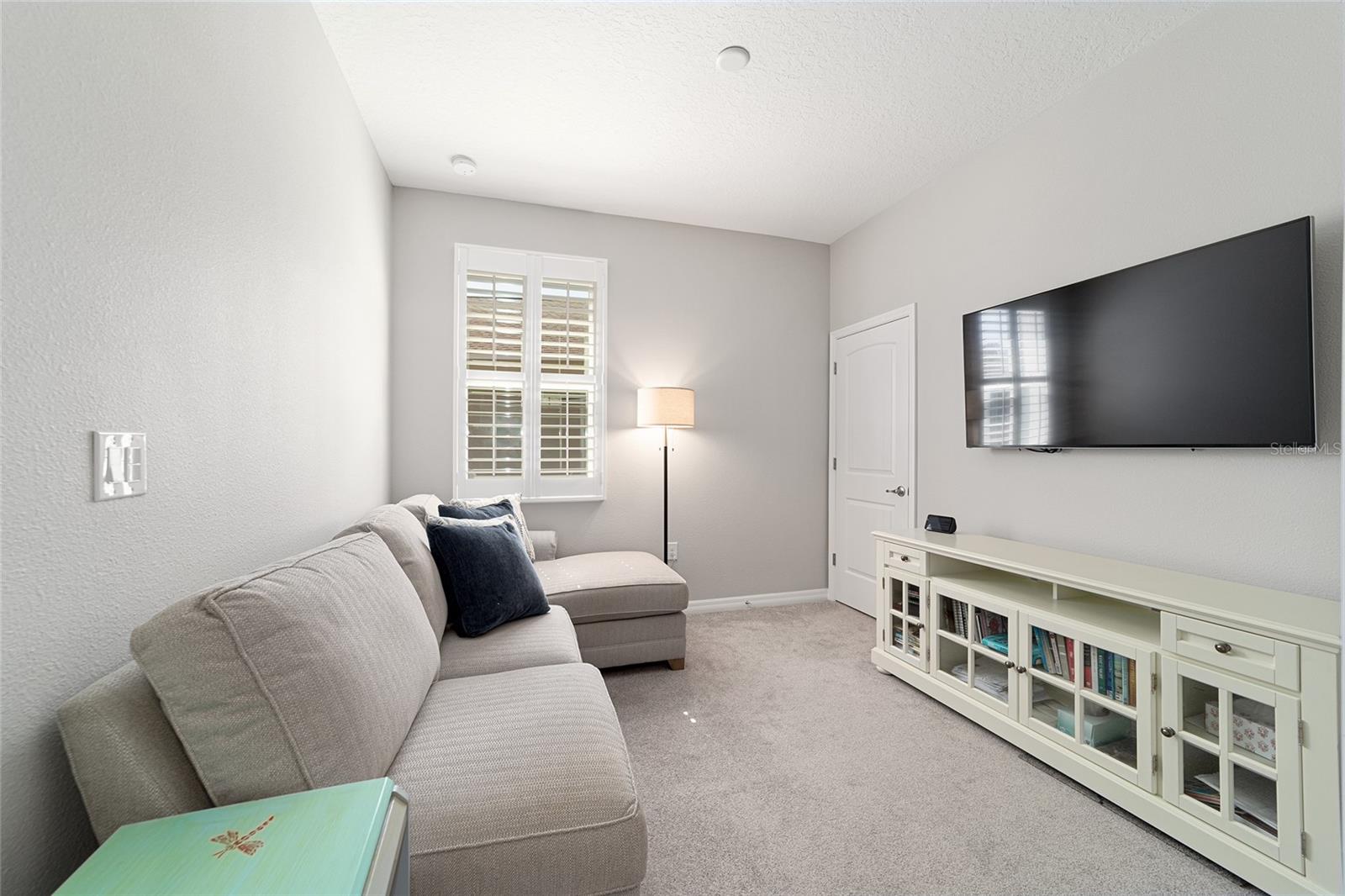 ON TOP OF THE WORLD - Residential