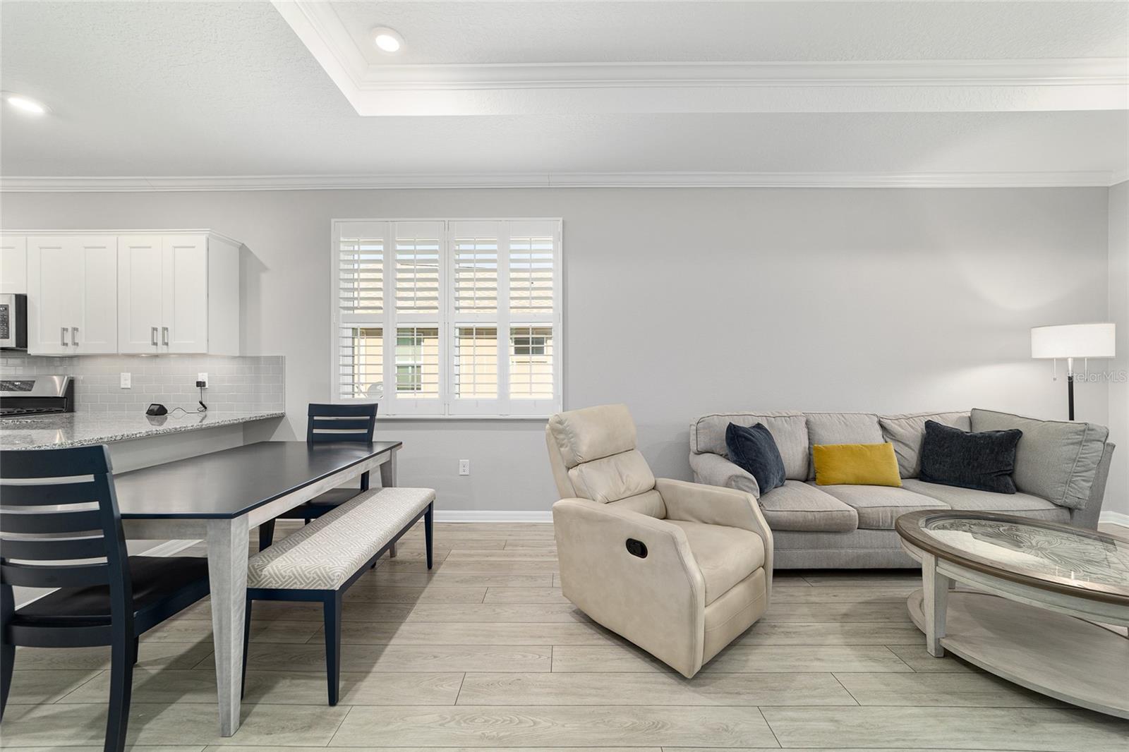 ON TOP OF THE WORLD - Residential