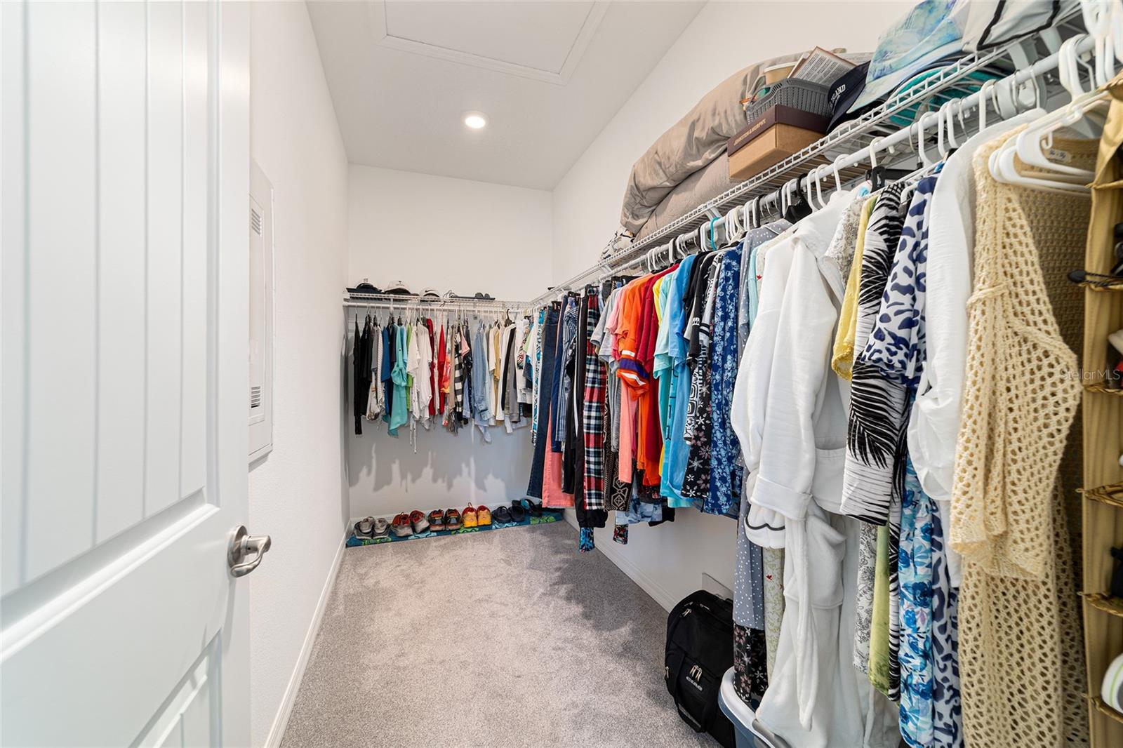 ON TOP OF THE WORLD - Residential