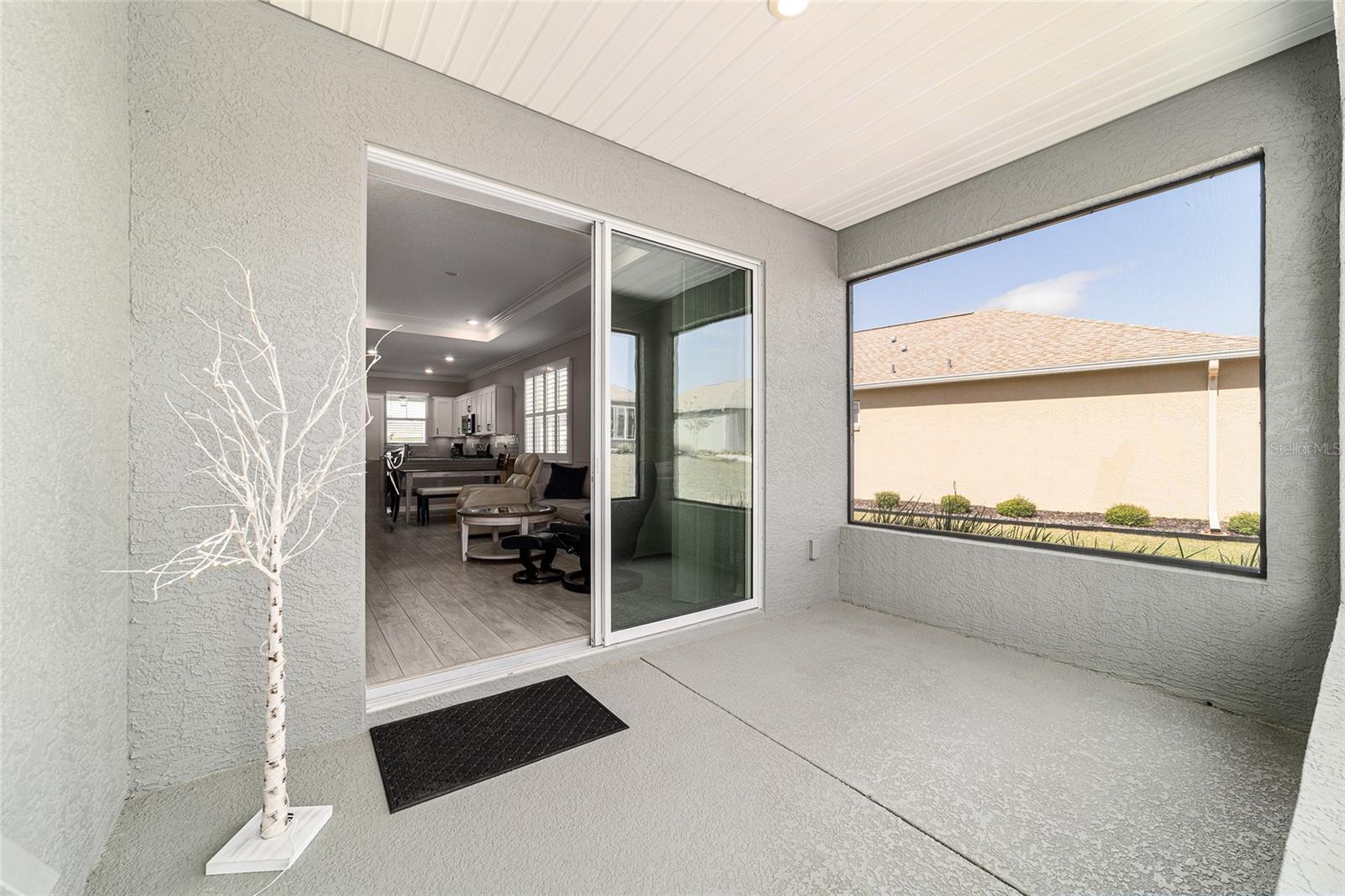 ON TOP OF THE WORLD - Residential