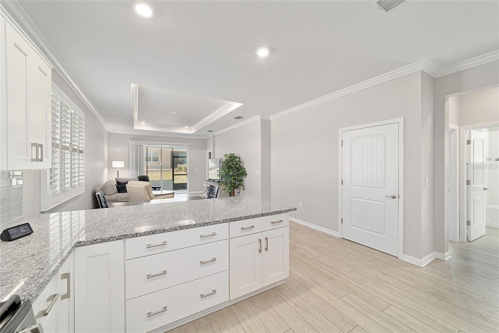 ON TOP OF THE WORLD - Residential