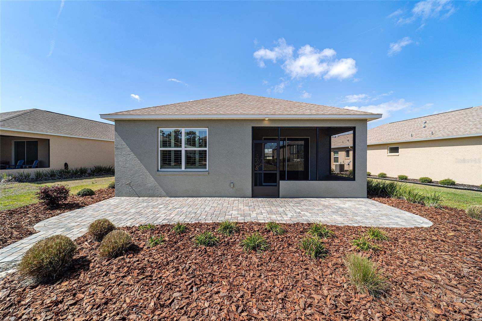 ON TOP OF THE WORLD - Residential