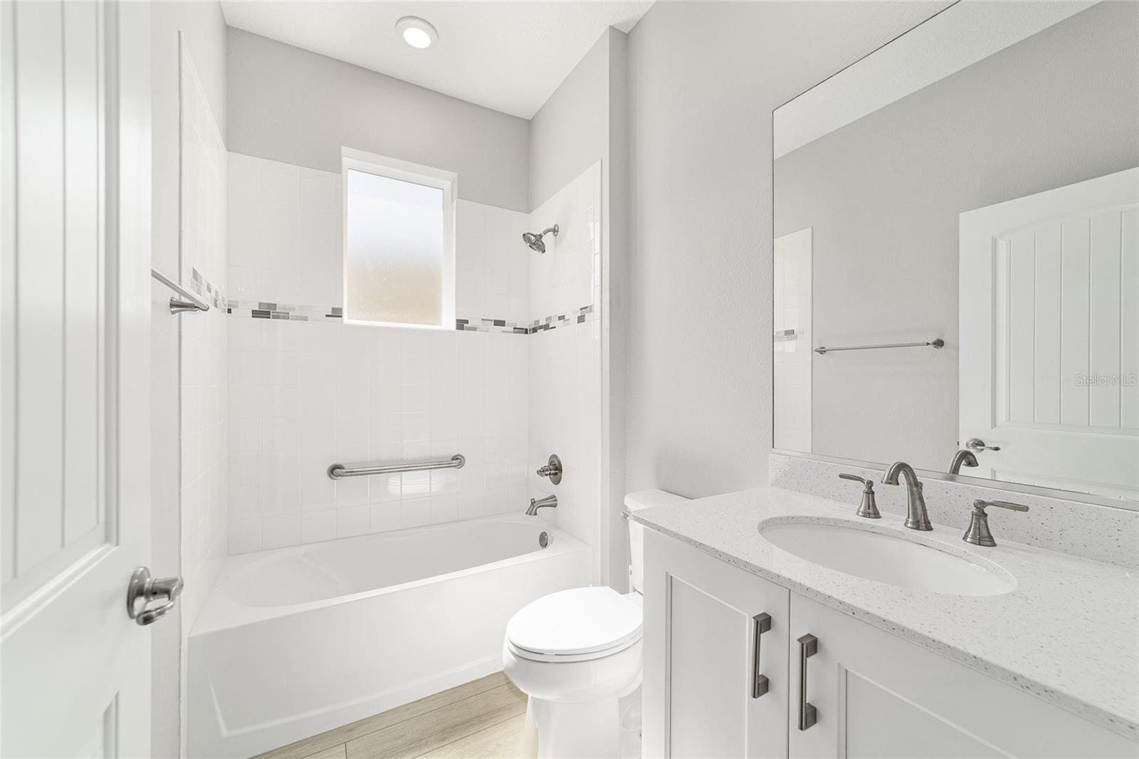 ON TOP OF THE WORLD - Residential