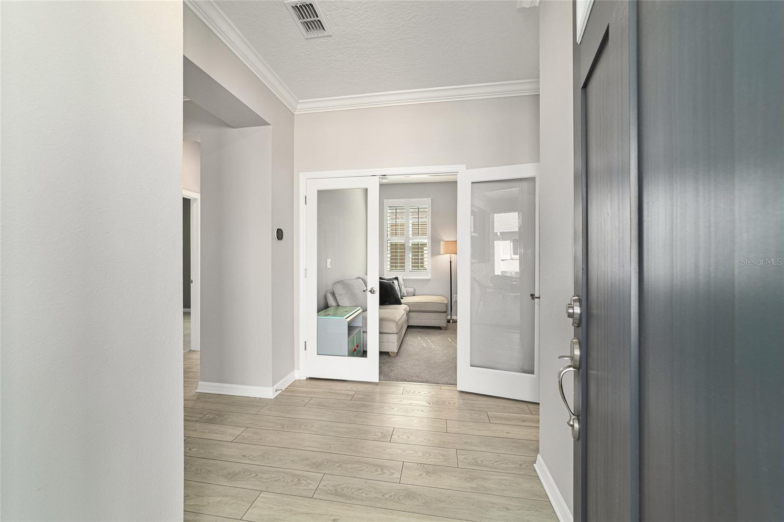 ON TOP OF THE WORLD - Residential