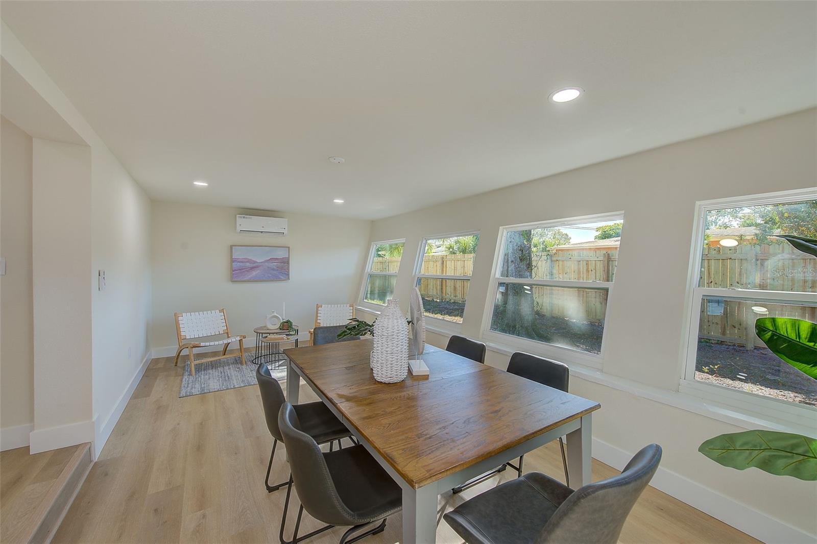 COLLEGE PARK - Residential