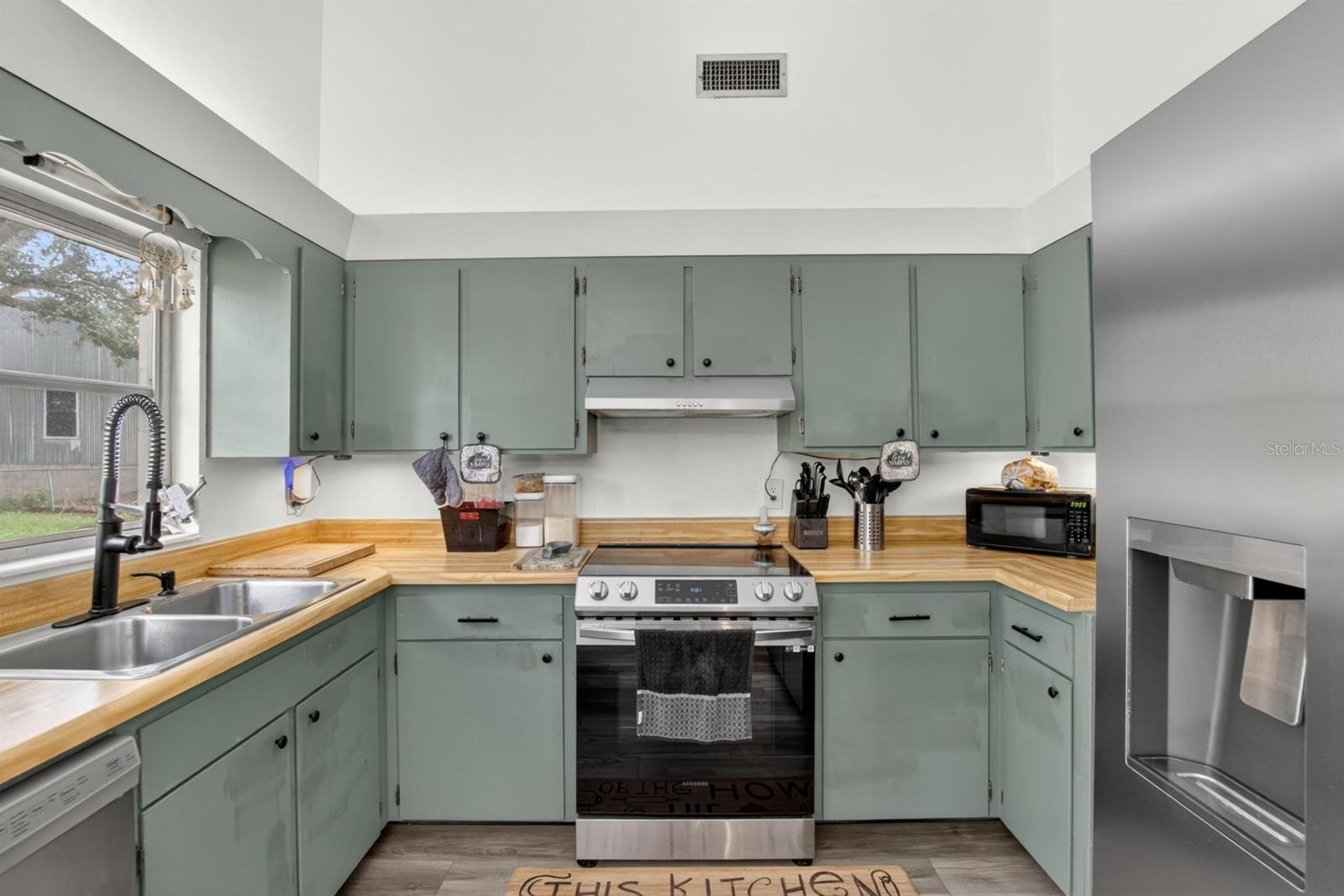 JAN PHYL VILLAGE - Residential