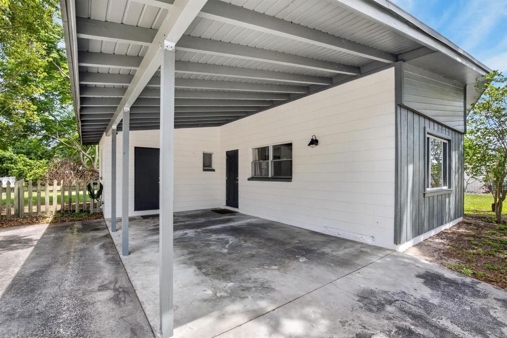 Photo of 113 6th Jpv Street, Winter Haven, FL 33880 (MLS # TB8498029)