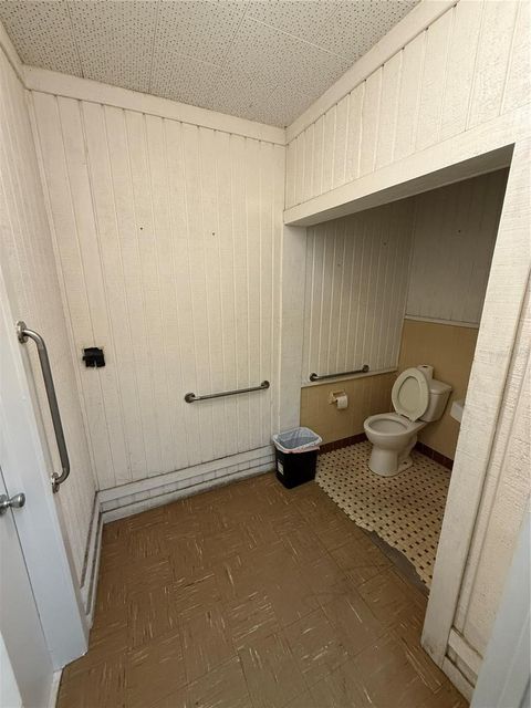 Tiny photo for 1013 NE Osceola Avenue, Ocala, FL 34470 (MLS # OM717716)