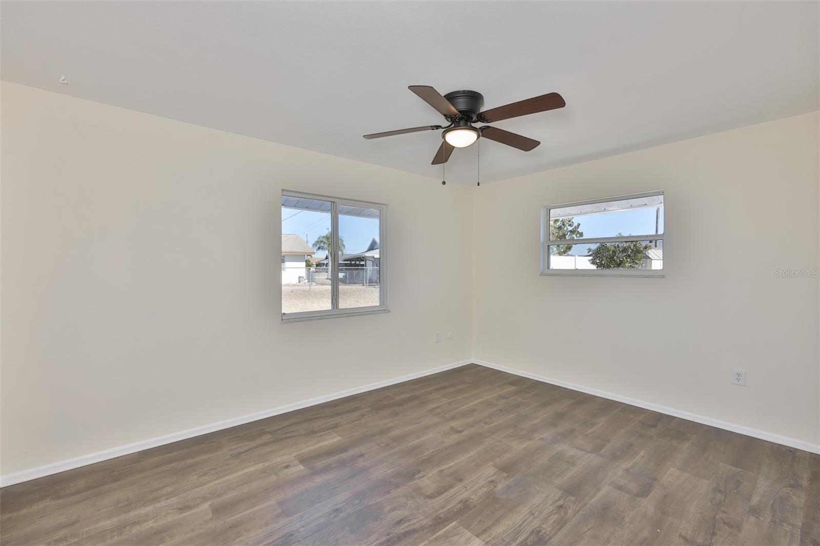 DEL WEBBS SUN CITY FLORIDA UN - Residential