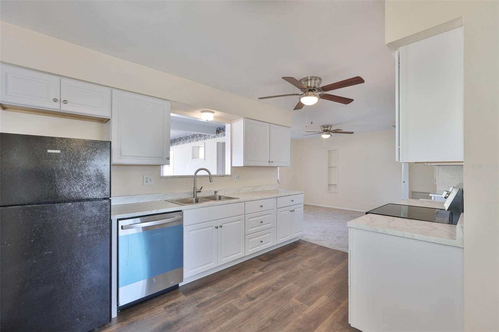 DEL WEBBS SUN CITY FLORIDA UN - Residential