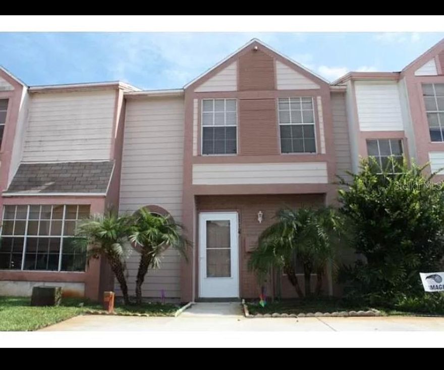 Beautiful and centrally located townhome for rent in one of Orlando’s most desirable areas. This 2-bedroom, 1 full bathroom plus half bath property features an open floor plan with an integrated kitchen, living, and dining area—perfect for entertaining and everyday family living. The private back patio allows you to enjoy barbecues and outdoor gatherings in a cozy setting.

Ideally located just minutes from Orlando’s major shopping centers and offering fast and easy access to the city’s most important highways, this home provides convenience, comfort, and an unbeatable central location. Don’t miss this opportunity—schedule your showing today!