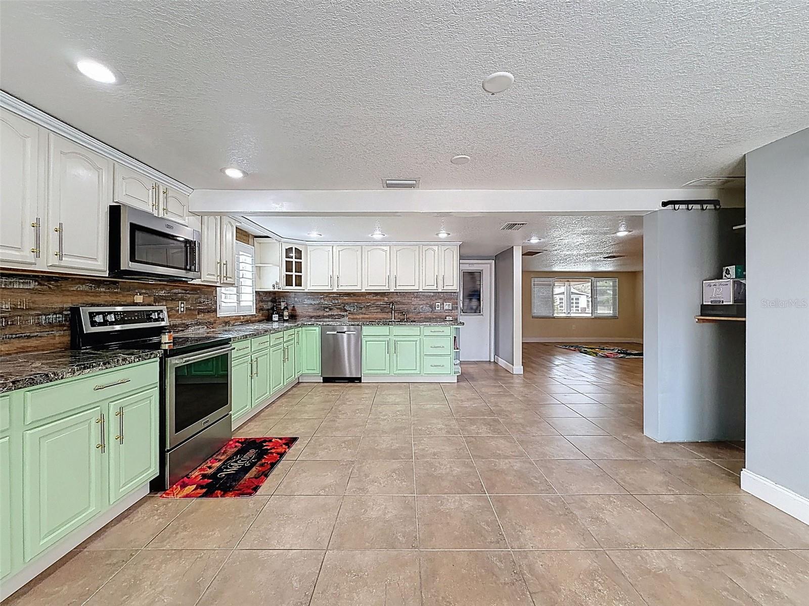 TANGLEWOOD TERRACE - Residential