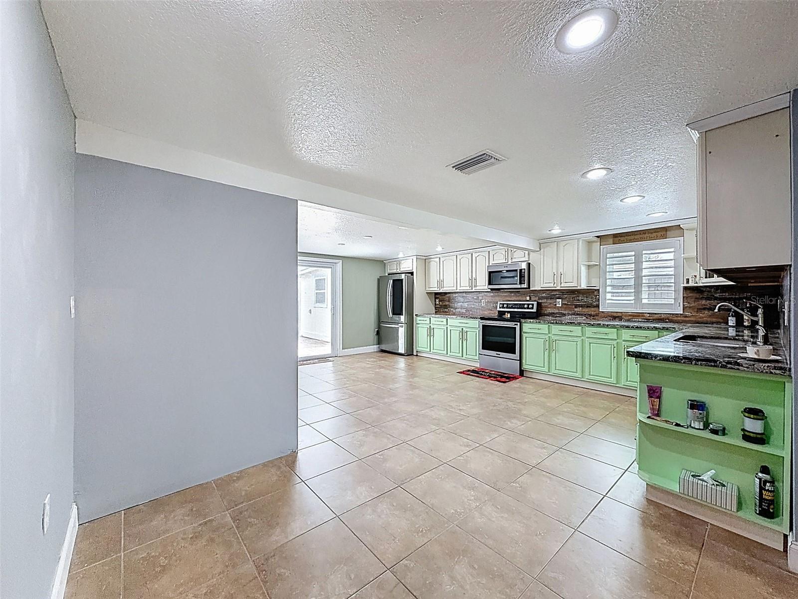 TANGLEWOOD TERRACE - Residential