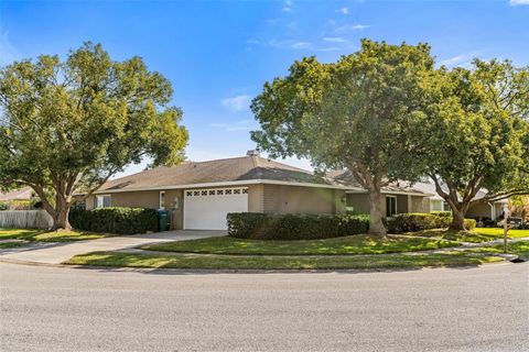 A home in SEMINOLE