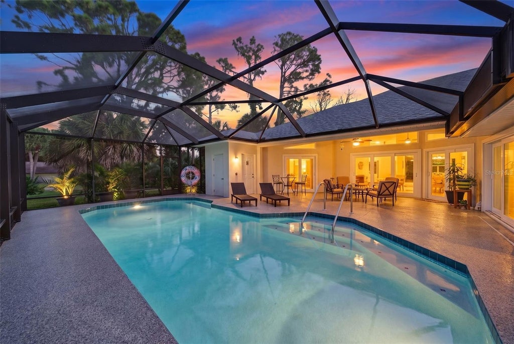 Photo of 150 N Oxford Drive, Englewood, FL 34223 (MLS # C7530988)