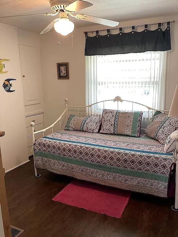 VENICE ISLE - Residential