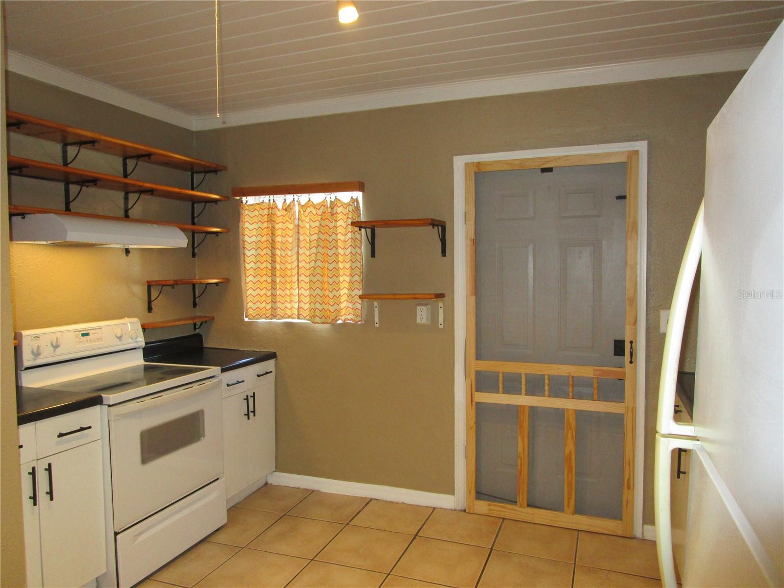 1315 E OSBORNE AVENUE