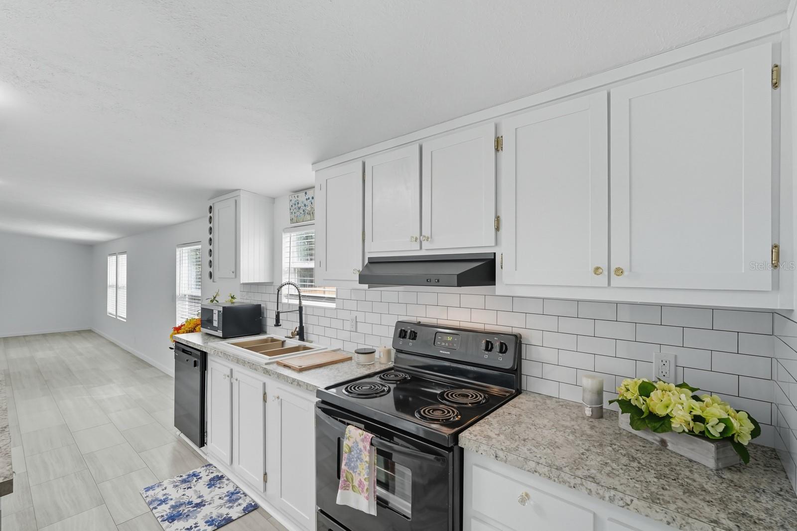 OAK BLUFF - Residential