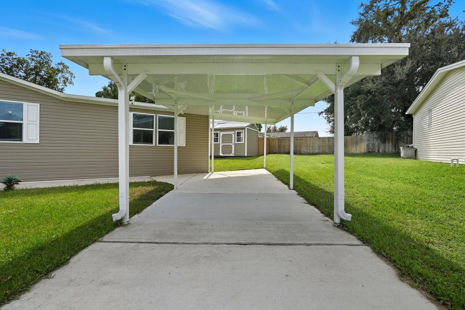 OAK BLUFF - Residential