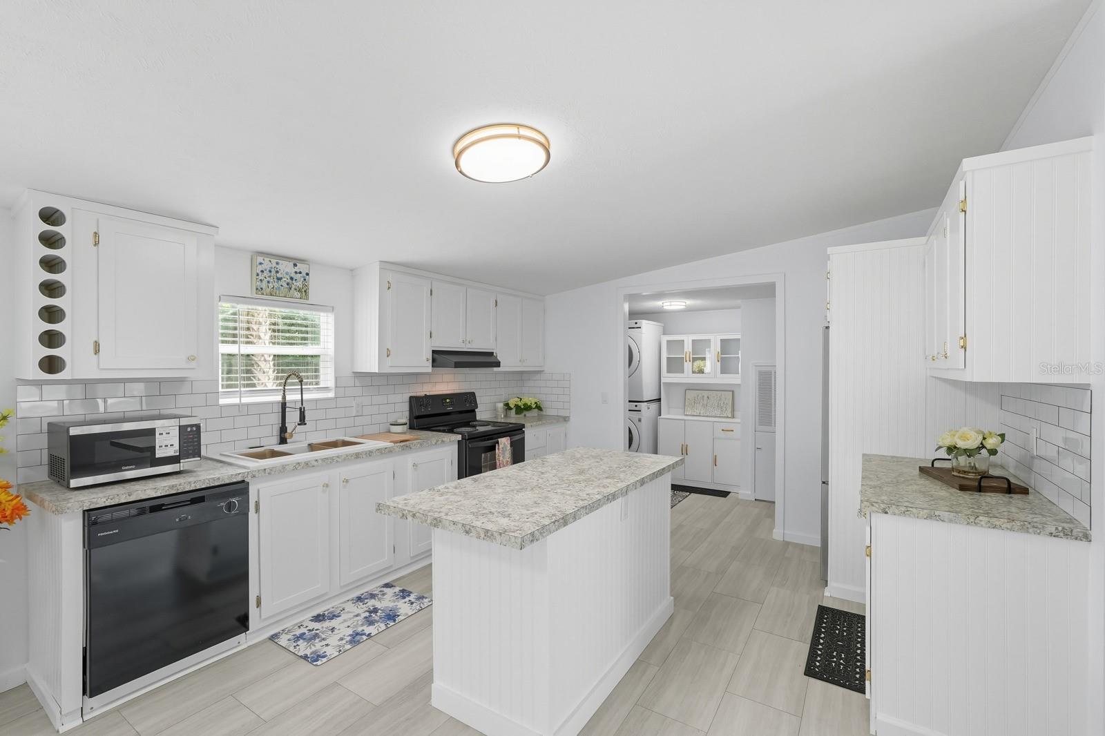 OAK BLUFF - Residential