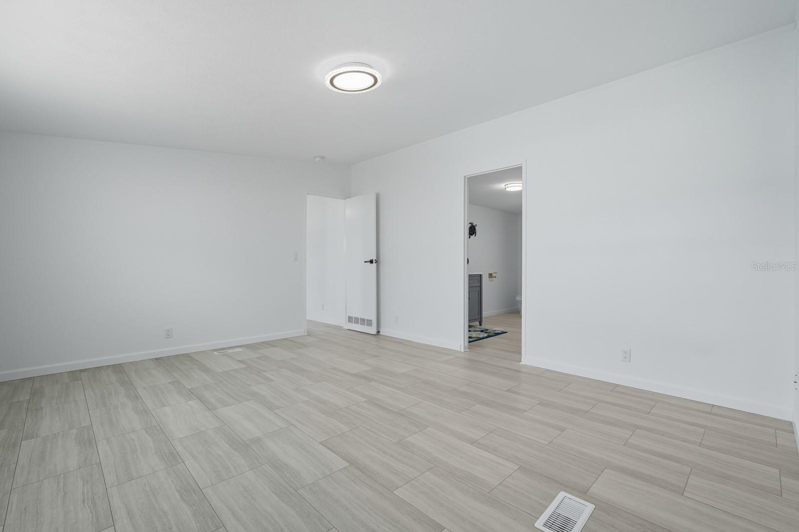 OAK BLUFF - Residential