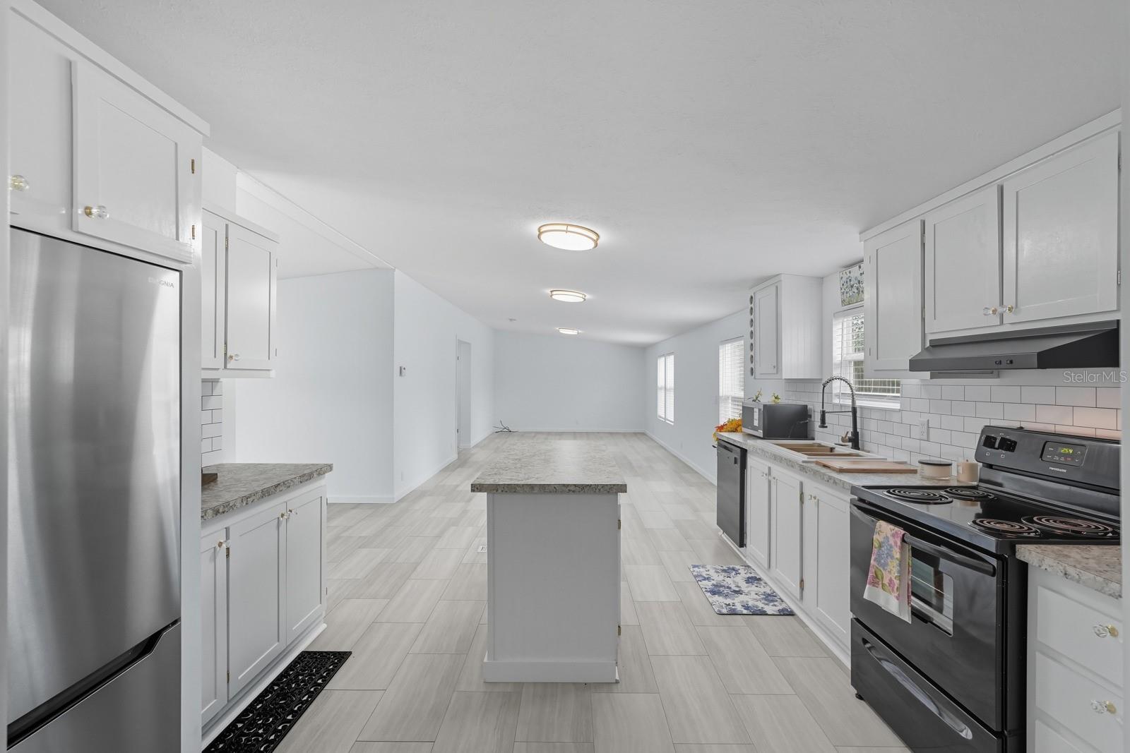 OAK BLUFF - Residential