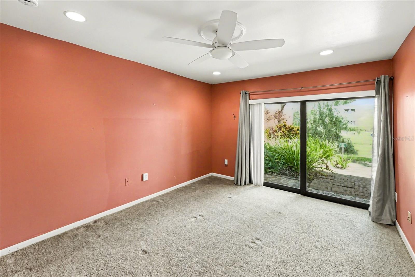 VILLAGE LAKE CONDO - Residential