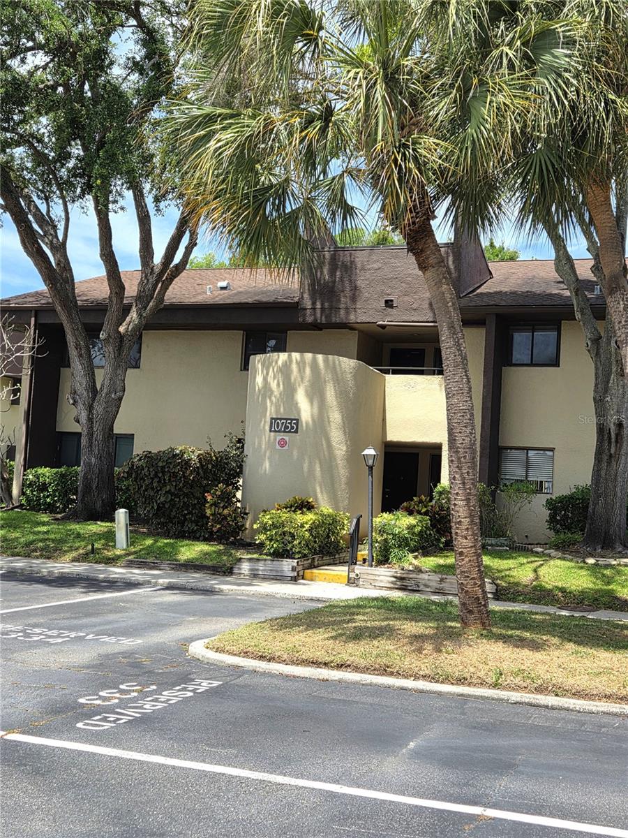 VILLAGE LAKE CONDO - Residential