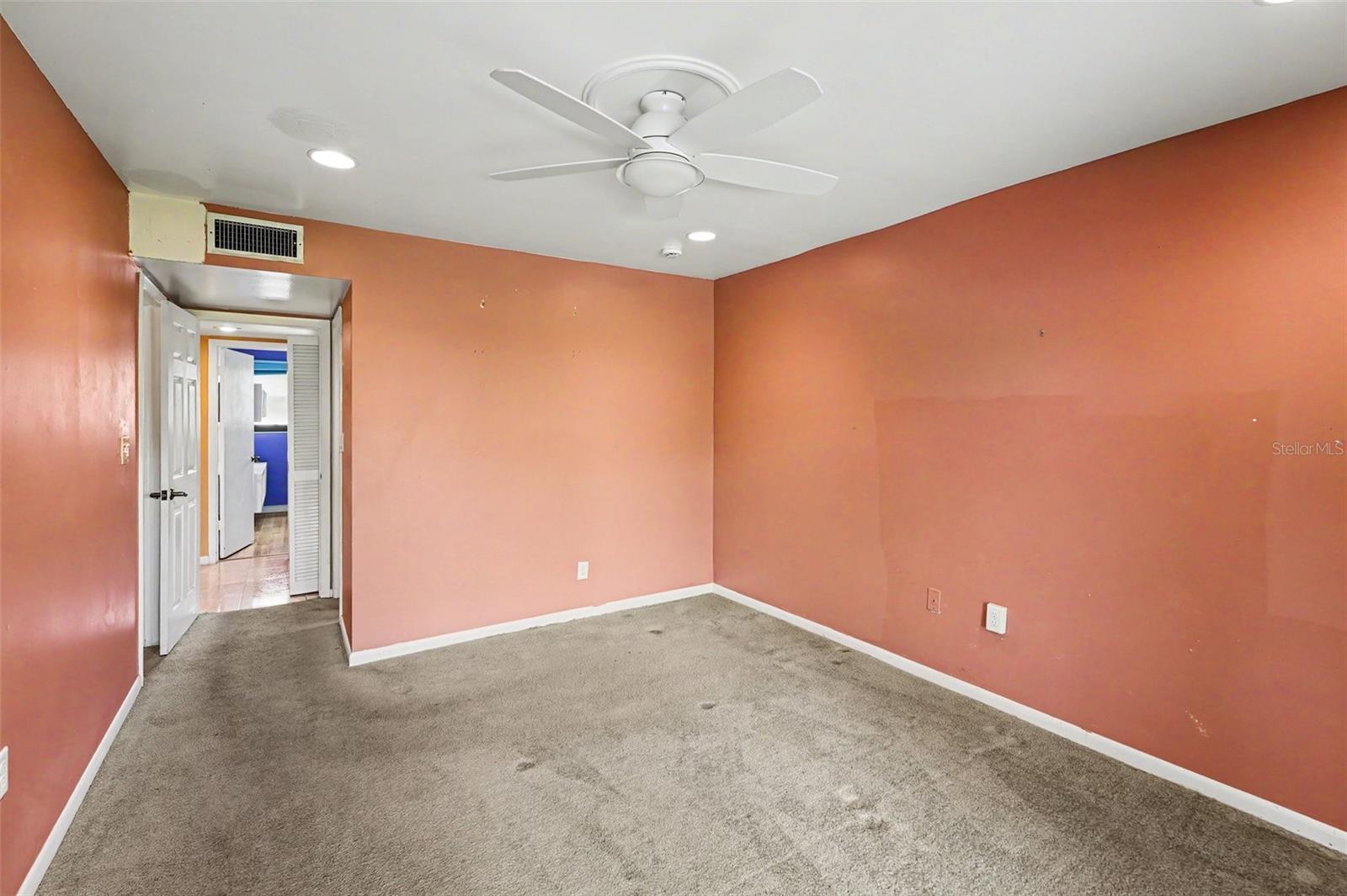 VILLAGE LAKE CONDO - Residential