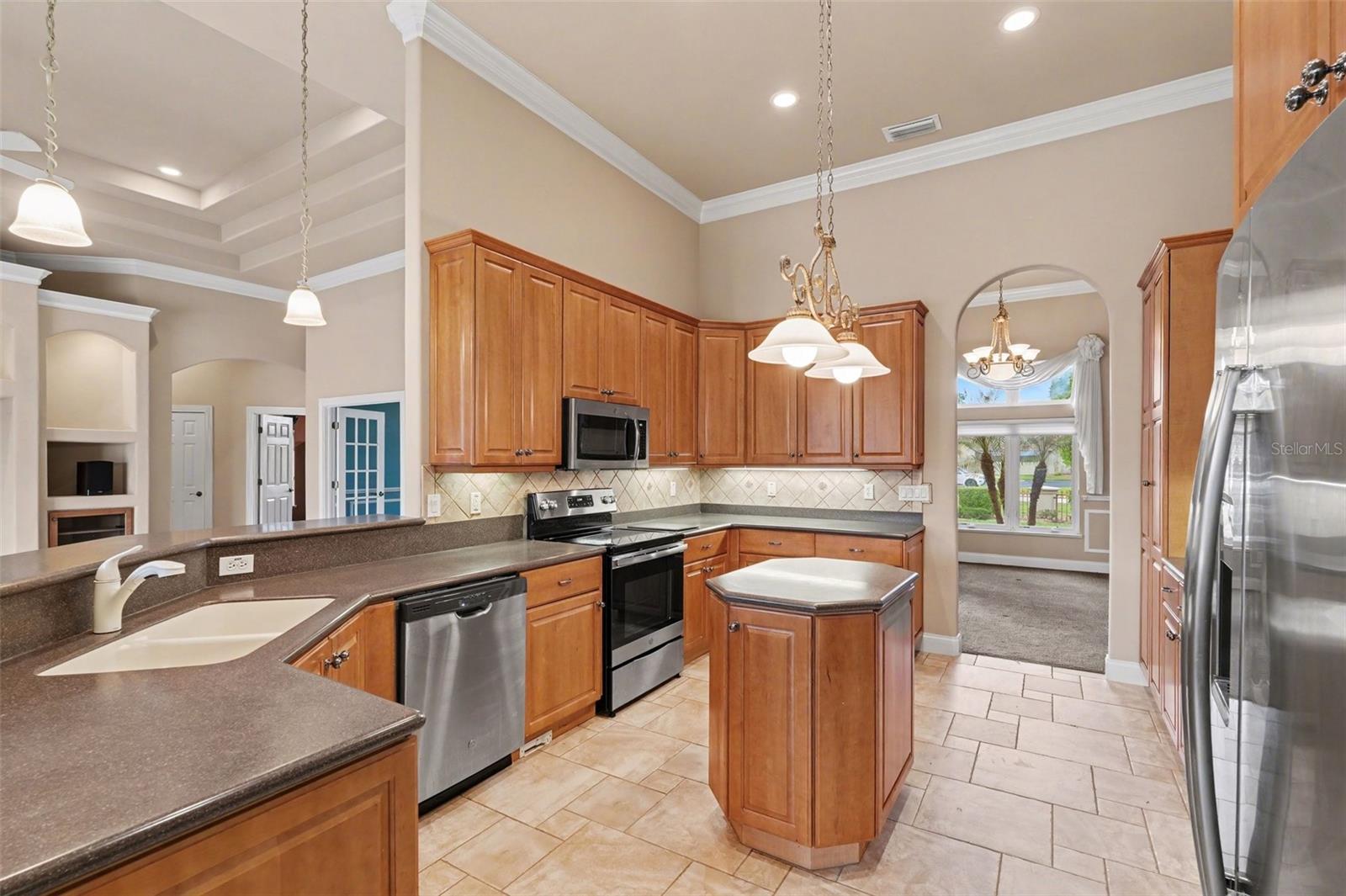 SPRUCE CREEK FLY IN - Residential