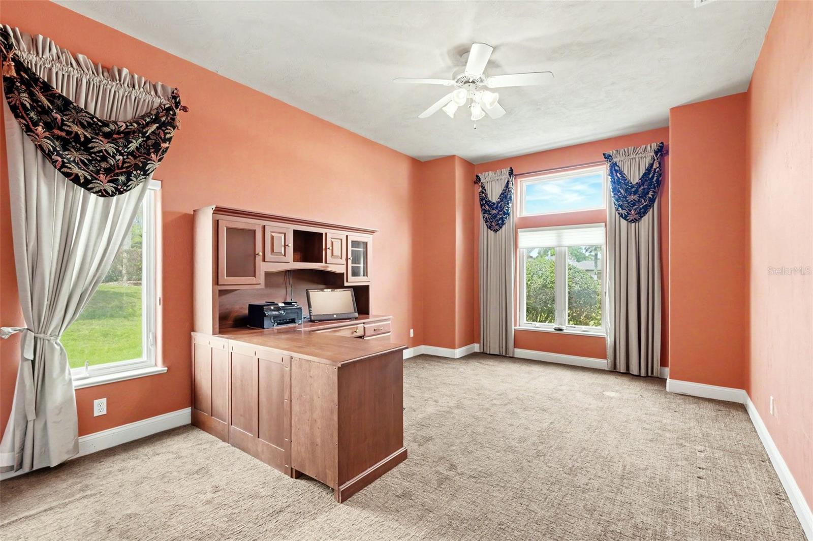 SPRUCE CREEK FLY IN - Residential