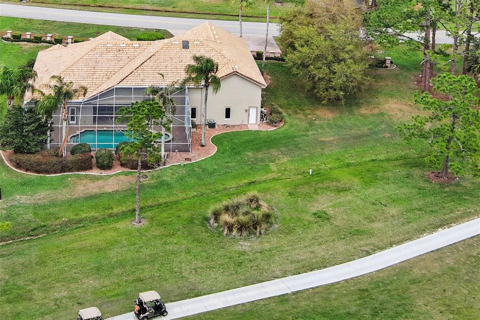 SPRUCE CREEK FLY IN - Residential